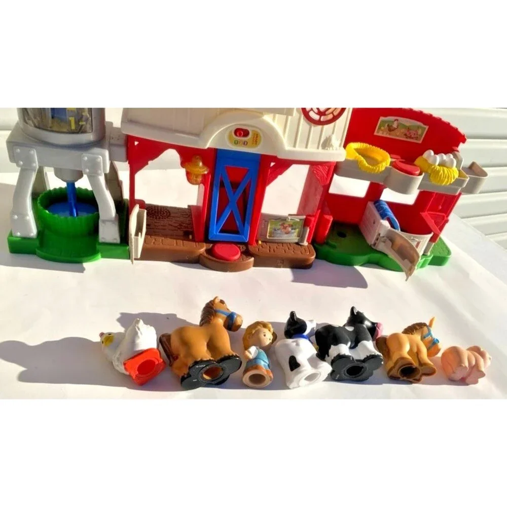 Fisher-Price Little People Stages Red Farm Playset W Sound & Lights + 7 Figures!